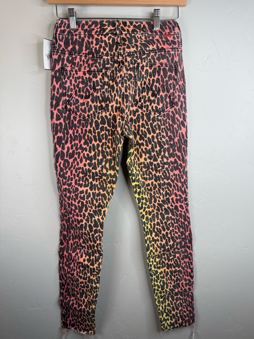 NEW Mother High Waisted Looker Fray Jeans In Radioactive Paws Animal Print 25 - Picture 7 of 13